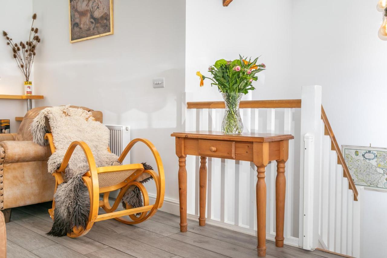 Riverbank Cottage ランカスター エクステリア 写真